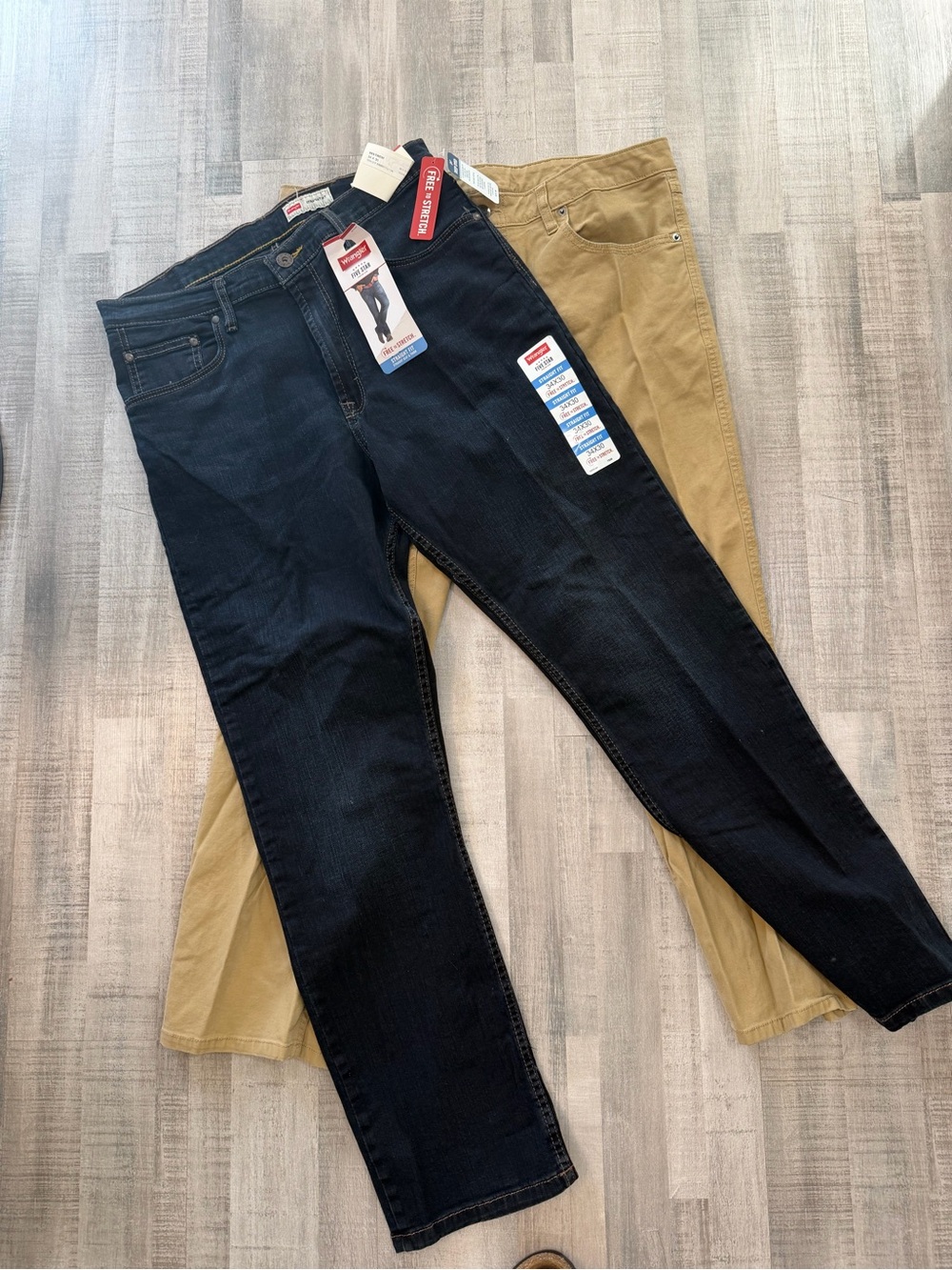 Mens Pants Lot 2 34x30 Wrangler NWT Stretch Jeans Magellan Heritage Khaki Flex